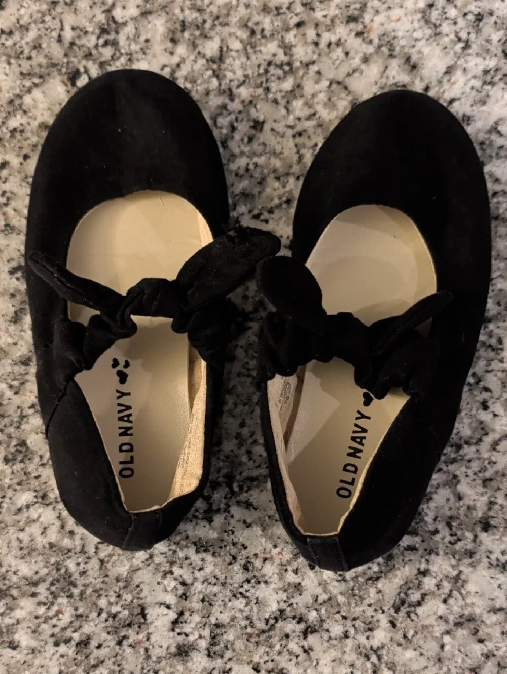 Old Navy Black Bow-Accent Mary Jane Flats
